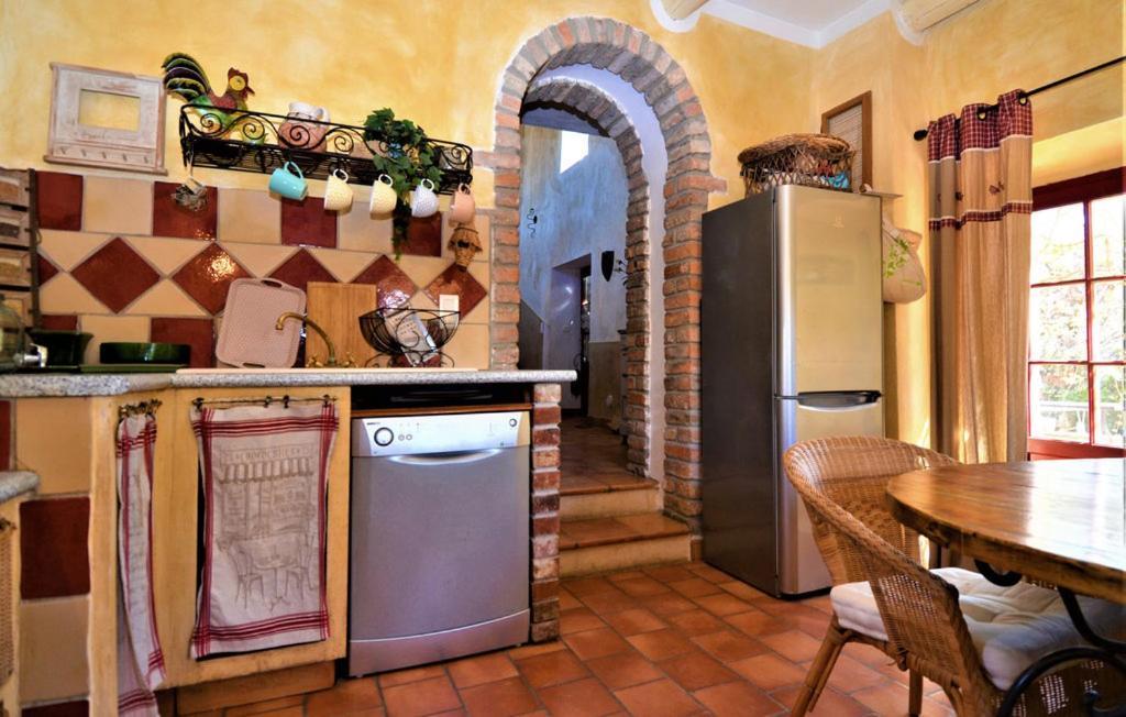 Вилла Mas Des Magnarelles / Uzes / Cevennes Mejannes-les-Ales Экстерьер фото