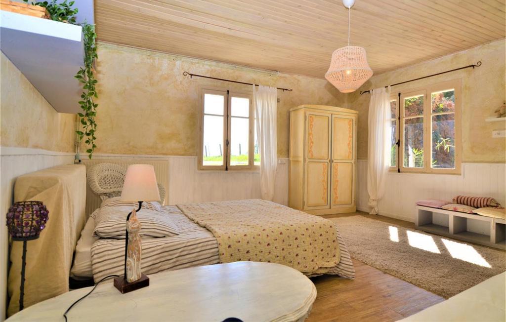 Вилла Mas Des Magnarelles / Uzes / Cevennes Mejannes-les-Ales Экстерьер фото