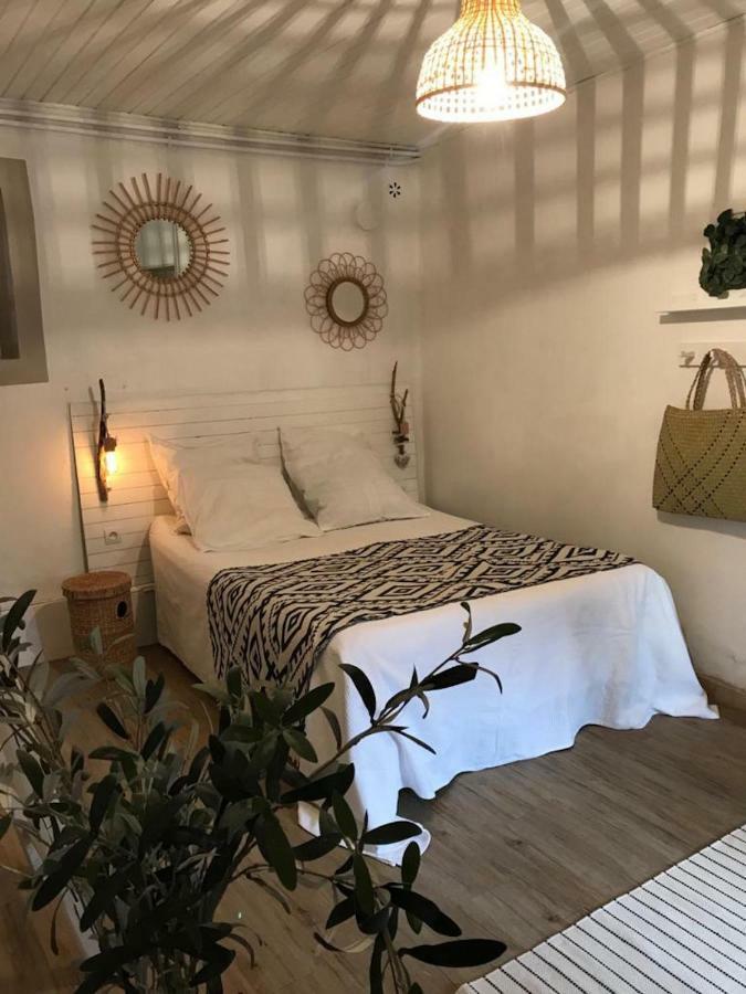 Вилла Mas Des Magnarelles / Uzes / Cevennes Mejannes-les-Ales Экстерьер фото